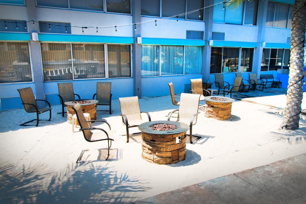 California Palms Hotel And Suites Austintown Kültér fotó