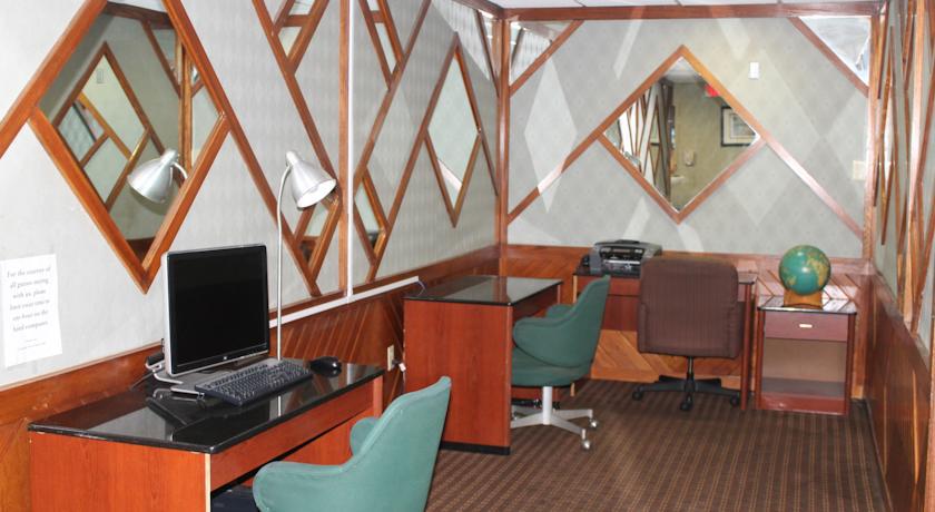 California Palms Hotel And Suites Austintown Kültér fotó